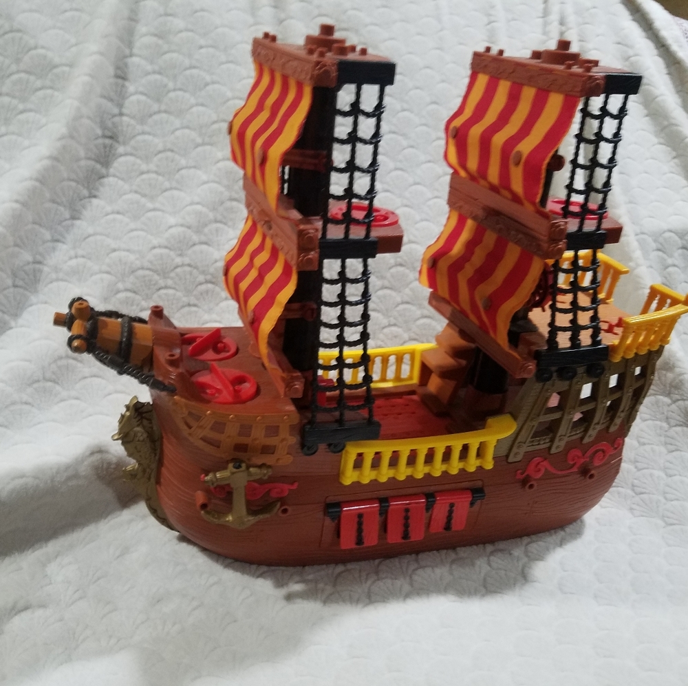 Imaginext pirate ship